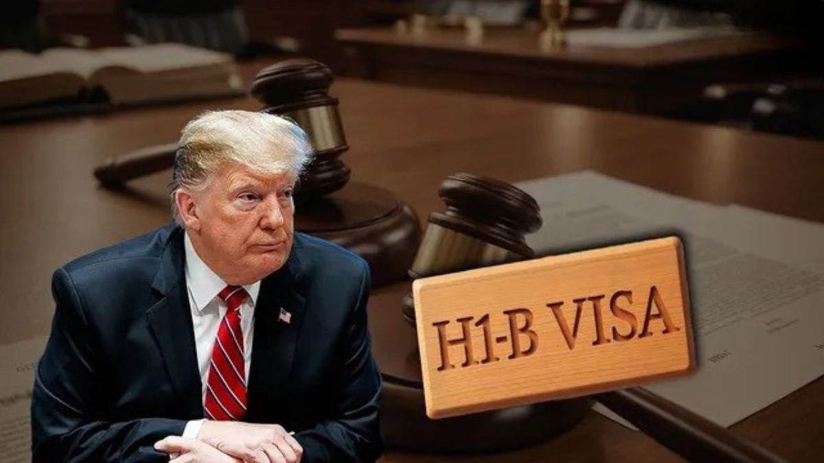 अमेरिका में नौकरी करना होगा और महंगा, H-1B रिन्यूअल फीस बढ़ाने का प्रस्ताव, भारतीयों पर पड़ेगा सबसे ज्यादा असर