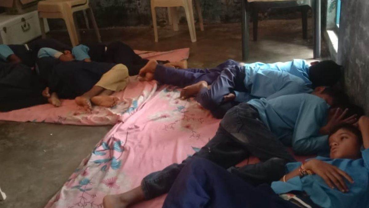 सिवनी में शिक्षक दिवस पर फूड पाइजनिंग, केक खाने से आठ बच्चों व शिक्षक का स्वास्थ्य बिगड़ा