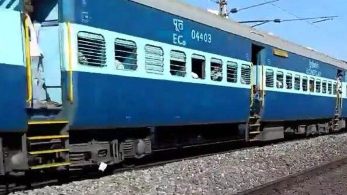 माधवनगर रेलवे स्टेशन पर विंध्याचल एक्सप्रेस सहित सात ट्रेनों को अस्थाई ठहराव