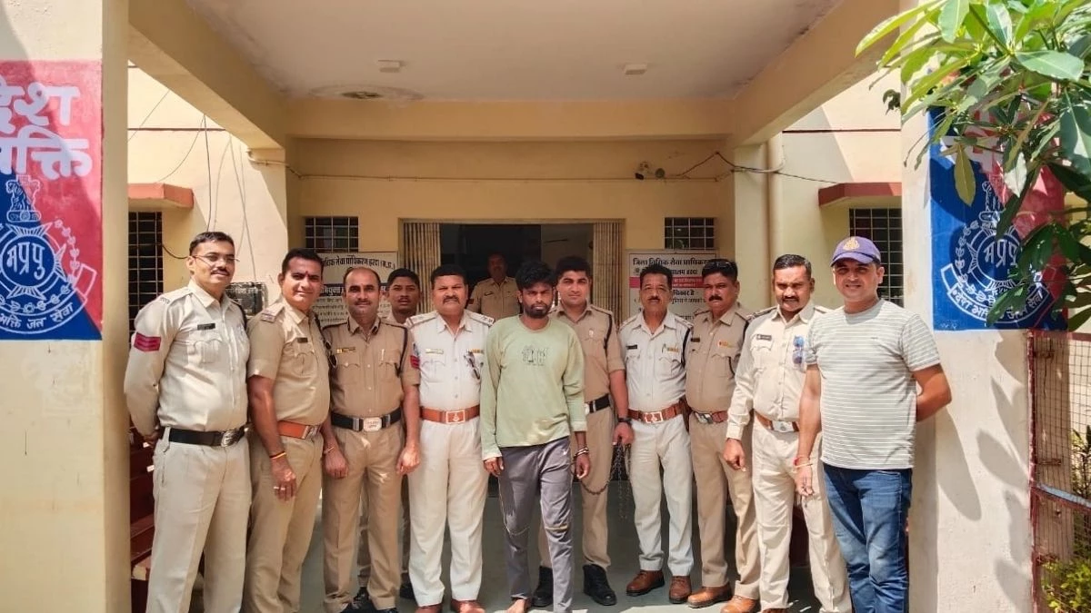 सेवानिवृत्त रेलवे कर्मी की हत्या का आरोपित बेटा गिरफ्तार