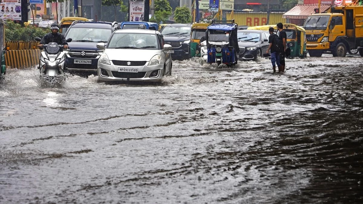 Indore Weather Update: इंदौर में बारिश का सिलसिला जारी, 7 घंटे में टूटा 40 साल का रिकॉर्ड