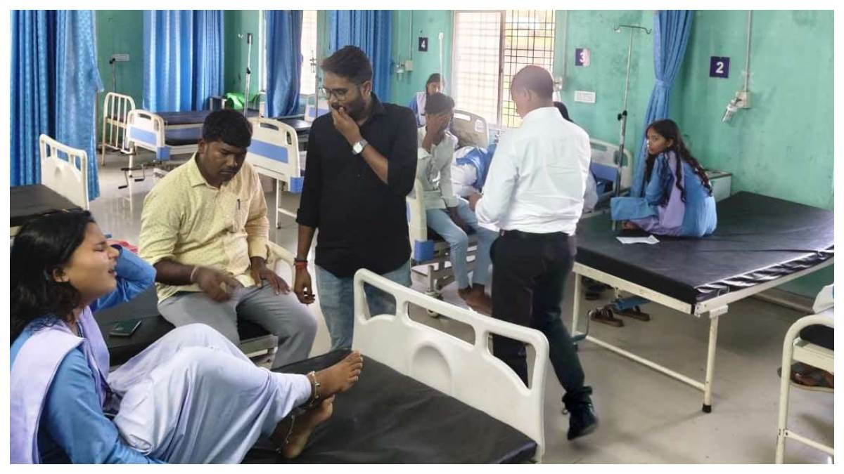 रामानुजगंज के स्कूल में भोजन करने बैठें थे बच्चे मधुमक्खियों के झुंड का हुआ...