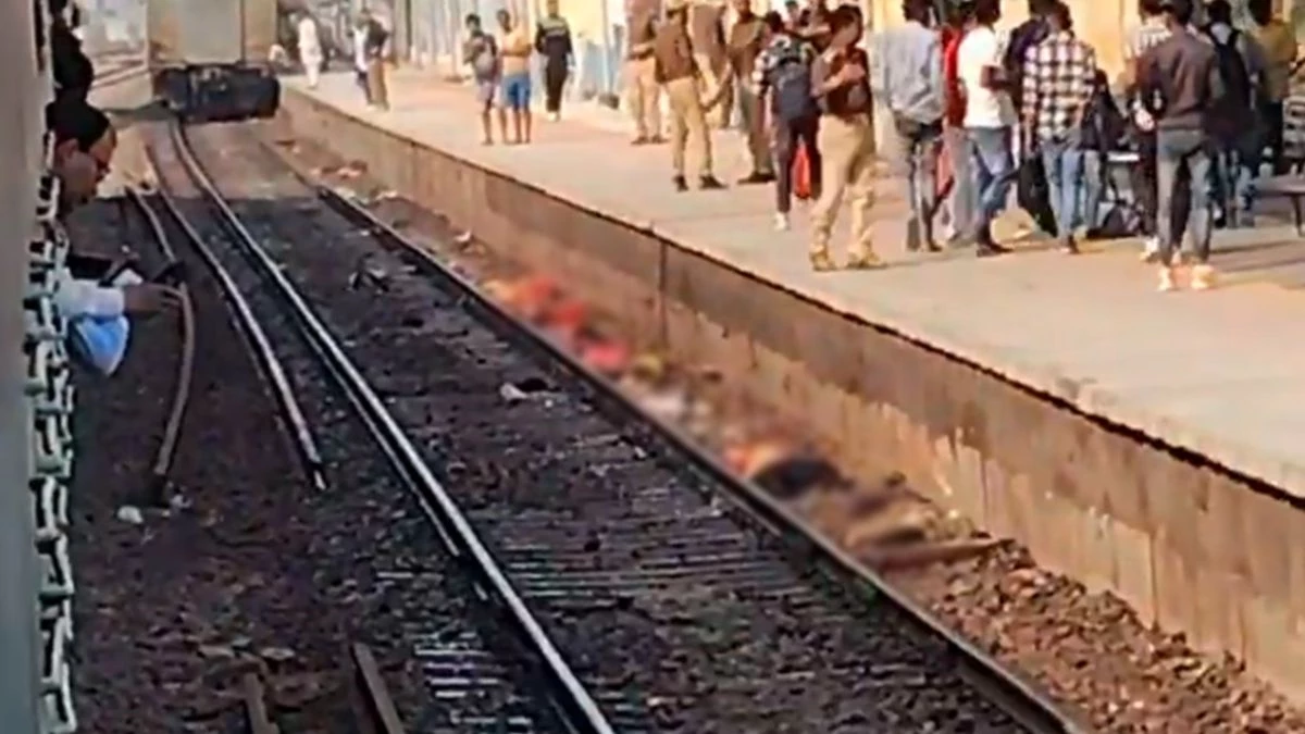 मिर्जापुर के चुनार रेलवे स्टेशन पर दर्दनाक हादसा, हावड़ा-कालका मेल ट्रेन से कटकर 6 श्रद्धालुओं की मौत