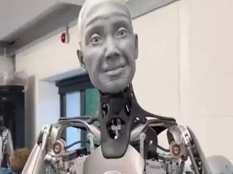 Jara Hatke: रोबोट ने इंसानों की तरह दिए चेहरे के एक्सप्रेशन, वीडियो देख हो जाएंगे हैरान