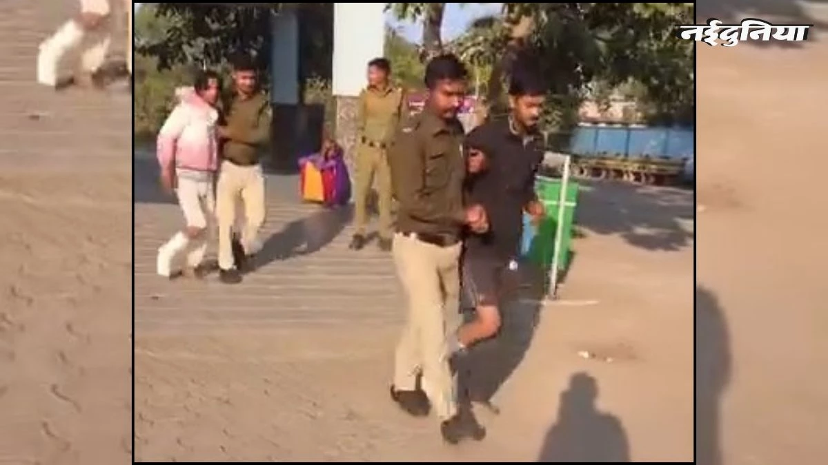 नाबालिग को बहला-फुसलाकर बनाया अश्लील वीडियो, फिर मांगे 5 लाख... आरोपियों के खिलाफ बवाल, किया चक्काजाम