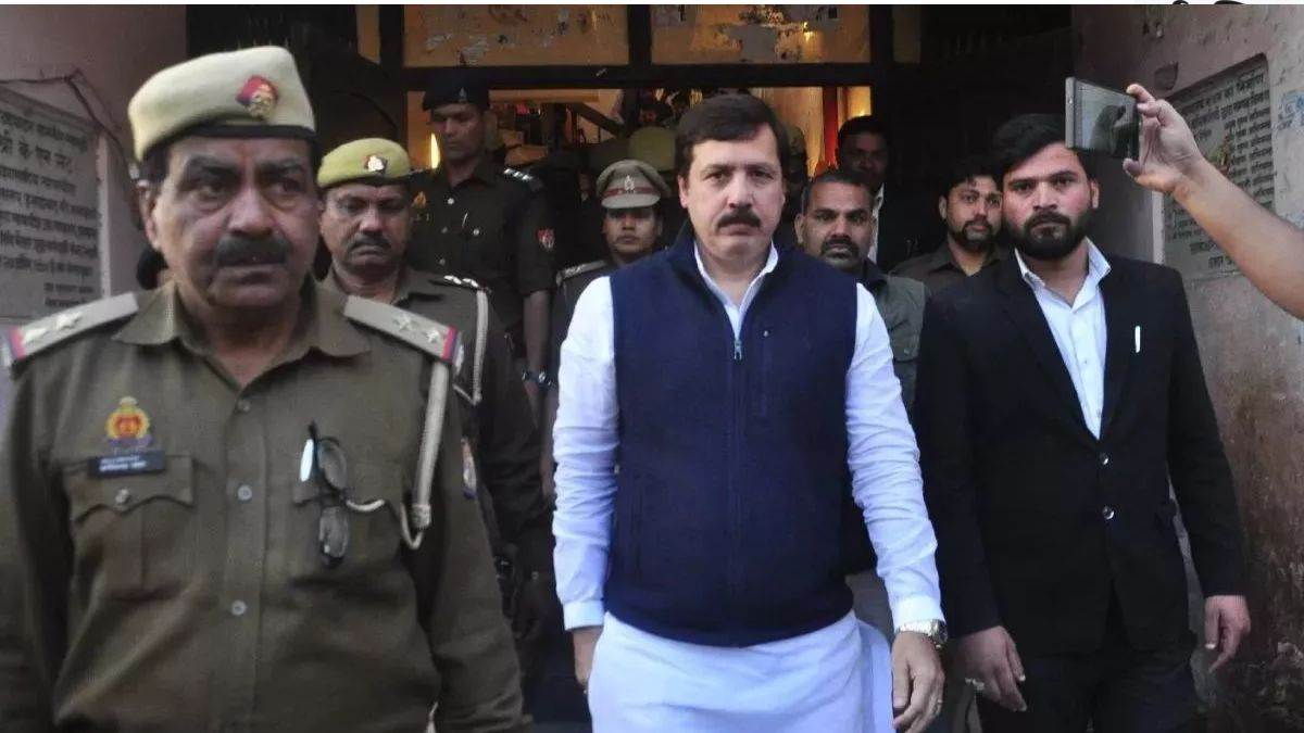 Dhananjay Singh: रंगदारी और अपहरण मामले में बुरे फंसे पूर्व सांसद धनंजय सिंह, सजा मिलने के बाद नहीं लड़ पाएंगे चुनाव