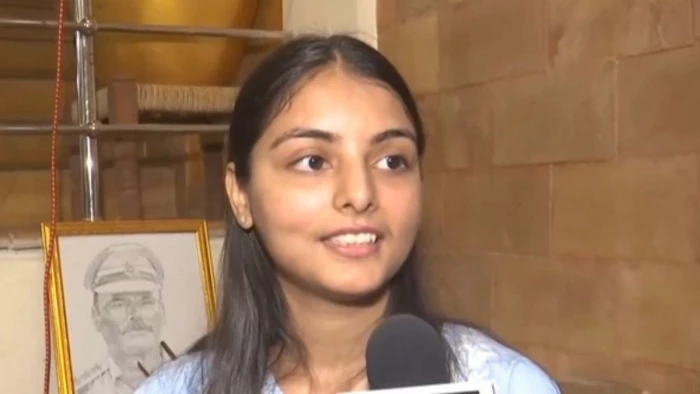 भोपाल की बेटी ने पहले ही प्रयास में रचा इतिहास, CA की नौकरी छोड़ हासिल की 274वीं रैंक
