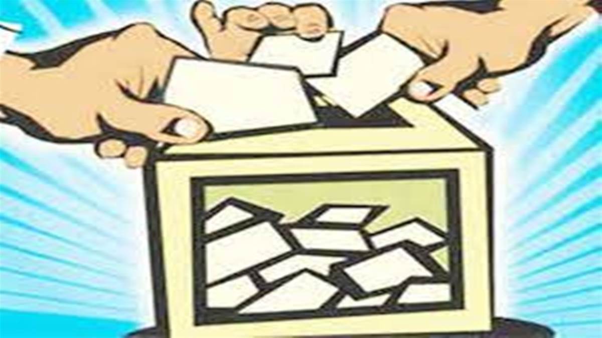 लोकसभा चुनाव 2024: फ्लाइट में मतदान अधिकारी-कर्मचारी डाक मतपत्र से मतदान