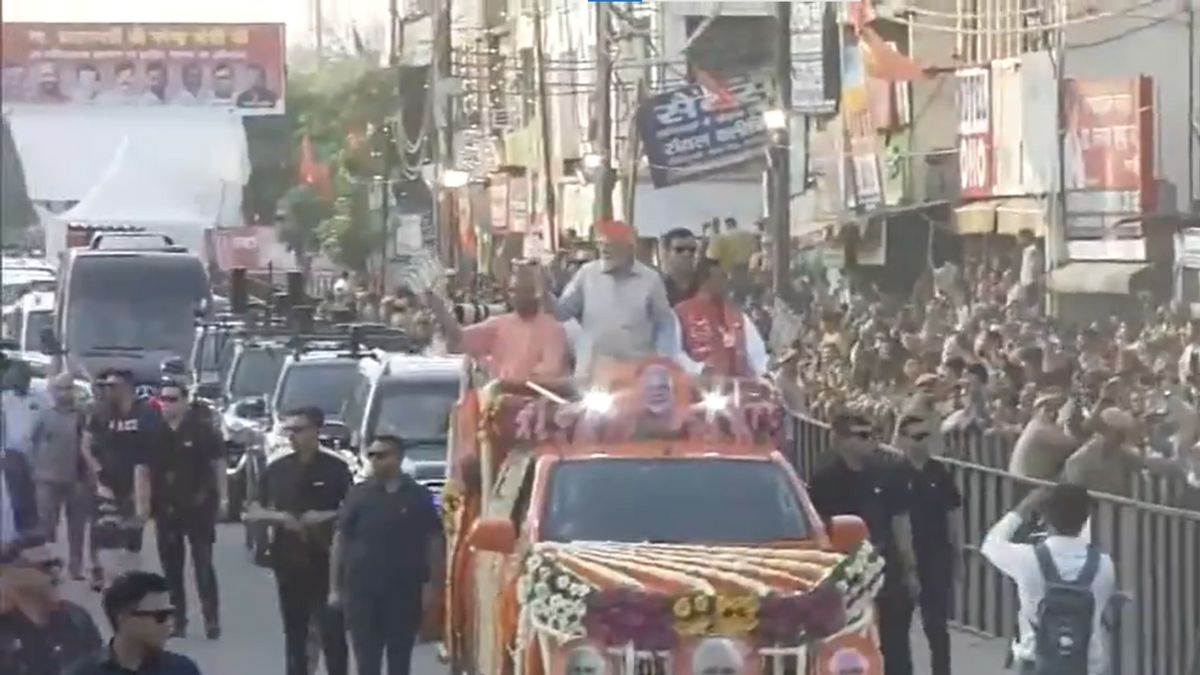 Lok Sabha Election 2024: गाजियाबाद में पीएम मोदी और सीएम योगी का रोड शो, स्वागत में बड़ी संख्या में जुटे समर्थक