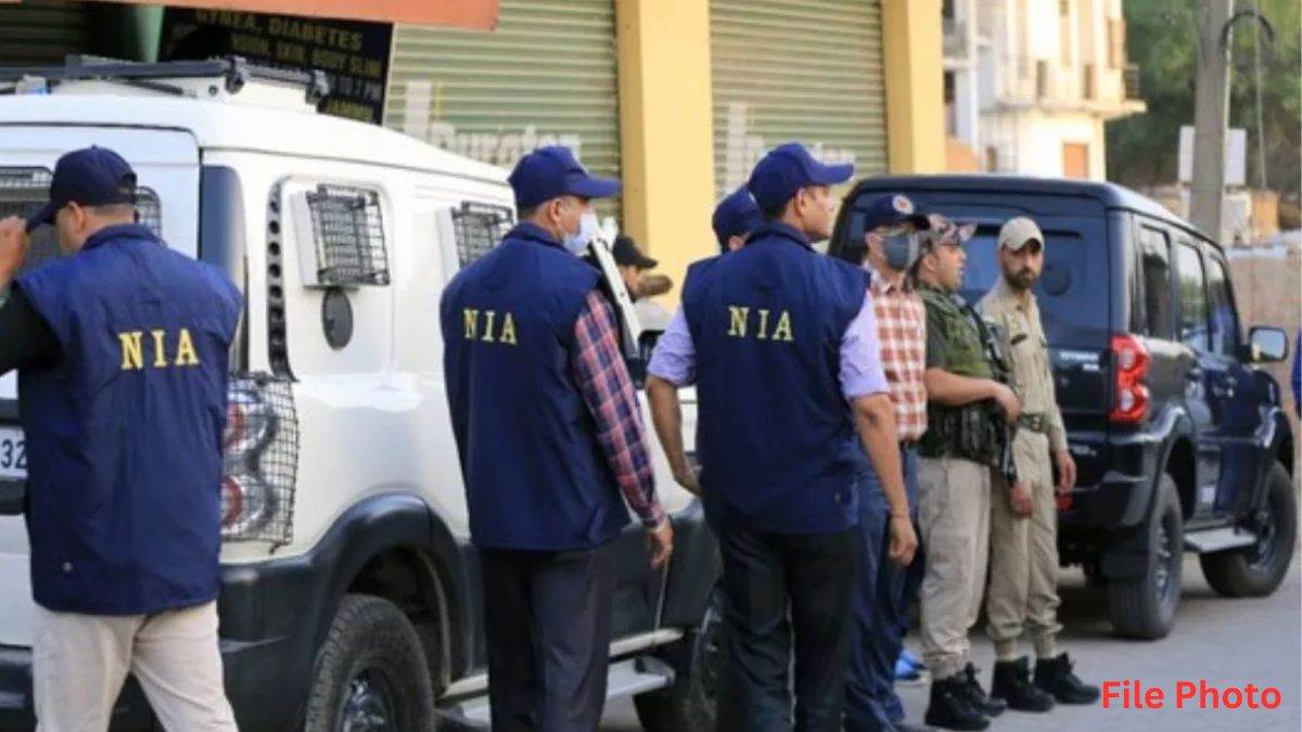 Bengal News: बंगाल में अब NIA की टीम पर हमला, गाड़ियों में तोड़फोड़, दो अधिकारी घायल