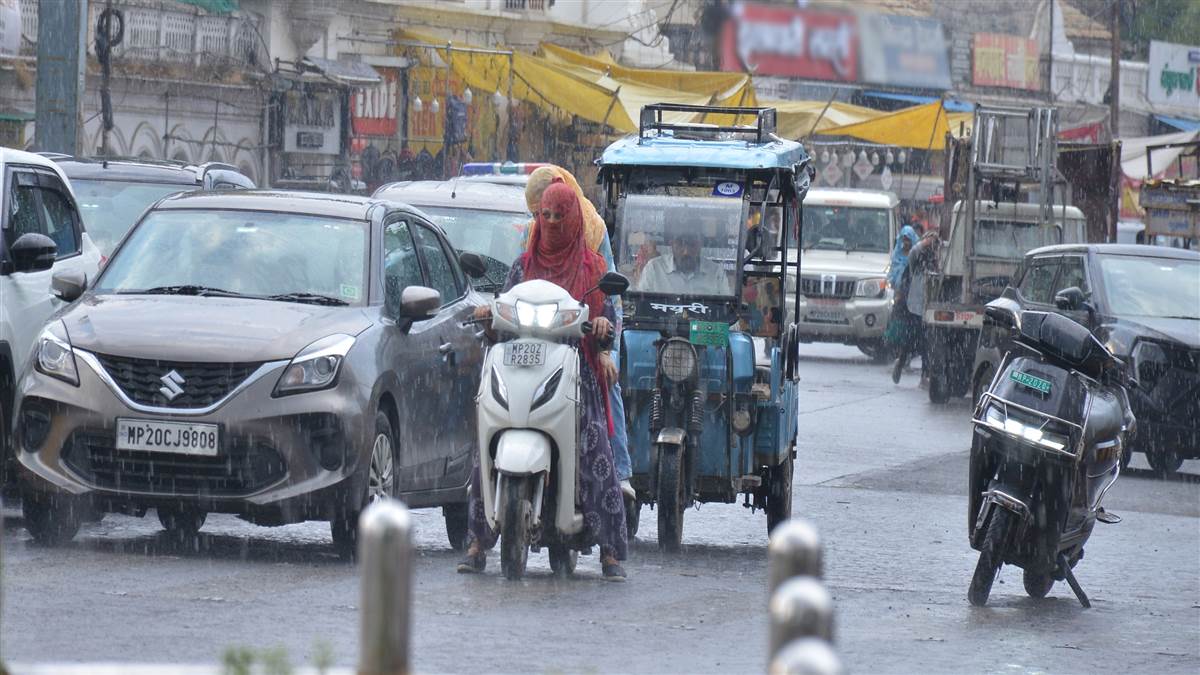 जबलपुर में तेज हवा संग पड़ी बौछार से फुर्र हुई गर्मी, आज भी हल्की बारिश की संभावना, सात मई से फिर बढ़ेगा पारा