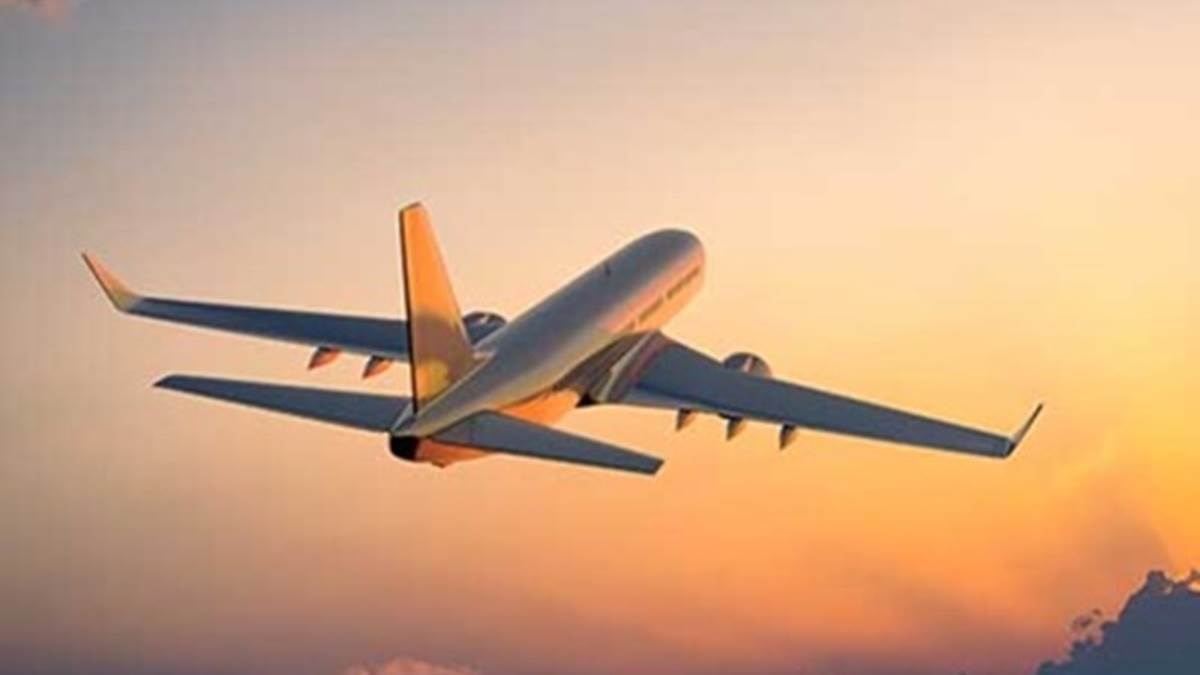 Flight From Raipur : हवाई यात्रियों की ऊंची उड़ान, 13 माह में 24 लाख से अधिक यात्रियों की आवाजाही