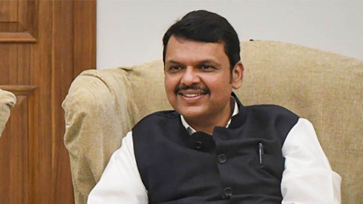 Maharashtra Politics: डिप्टी सीएम पद से इस्तीफे की पेशकश करने के बाद अब दिल्ली आ रहे देवेंद्र फडणवीस
