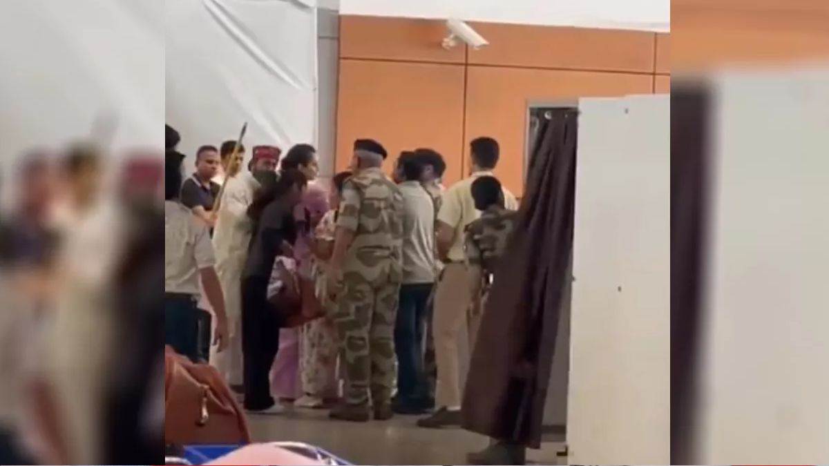 कंगना रनौत से चंडीगढ़ एयरपोर्ट पर हुई बदतमीजी, CISF की महिला गार्ड ने मार दिया थप्पड़