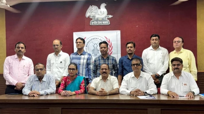 देशभर में हर साल पांच हजार करोड़ की संपत्तियों को नष्ट कर रहे दीमक और चूहे देशभर में हर साल पांच हजार करोड़ की संपत्तियों को नष्ट कर रहे दीमक और चूहे