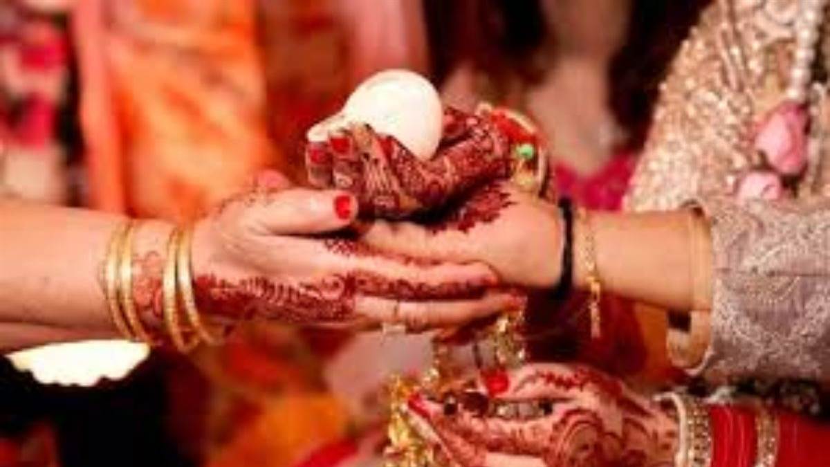 इस सीजन के आखिरी 23 दिनों में पड़ेंगे 18 विवाह मुहूर्त, 15 को समाप्त होगा अधिकमास, 19 से फिर बैंड-बाजा-बरात