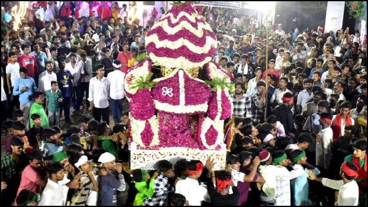 MP के राजगढ़ में मोहर्रम जुलूस के दौरान बवाल, पुलिस वाहन को हुआ नुकसान, एक गिरफ्तार