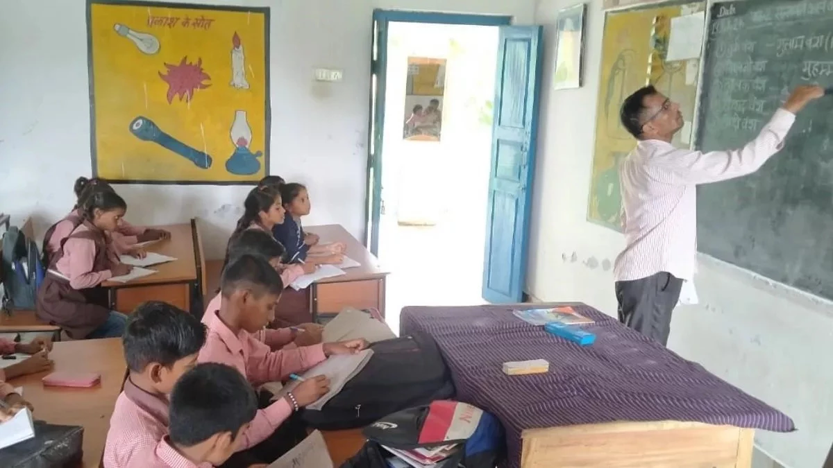 गंभीर बीमारी में इलाज के लिए मिलेगी 5 लाख की आर्थिक मदद... UP के शिक्षकों ने शुरू की 'जीवनदान योजना'