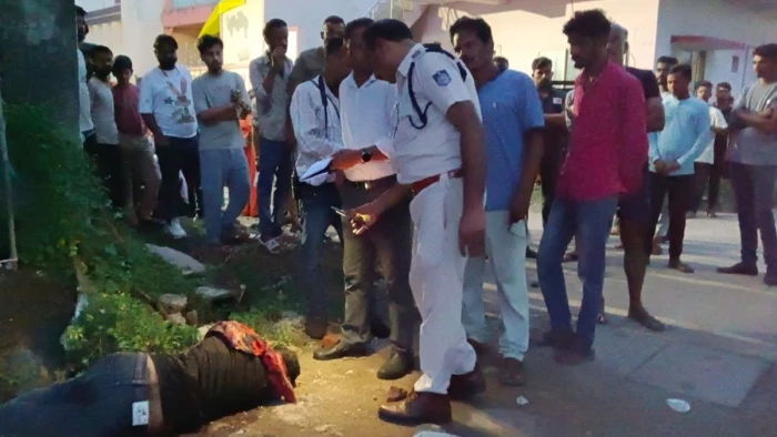 जबलपुर के त्रिमूर्ति नगर में चाकुओं से गोदकर युवक की हत्या, हमलावर फरार