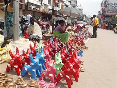 पारंपरिक आज पोला का पर्व, बच्चे दौड़ाएंगे मिट्टी के बैल - today is the Traditional festival of Pola children will run clay bulls