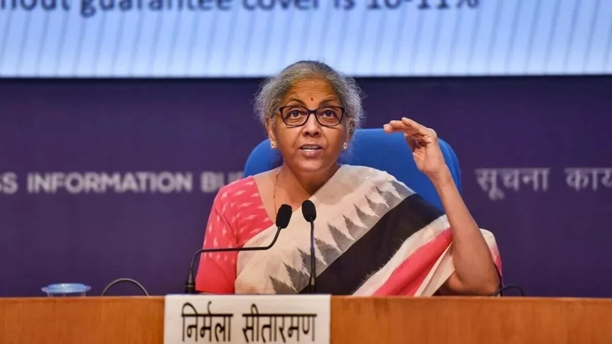 Navratri पर सरकार का बड़ा गिफ्ट : 375 वस्तुओं पर घटा GST, कंपनियों को रेट कम करने के सख्त निर्देश