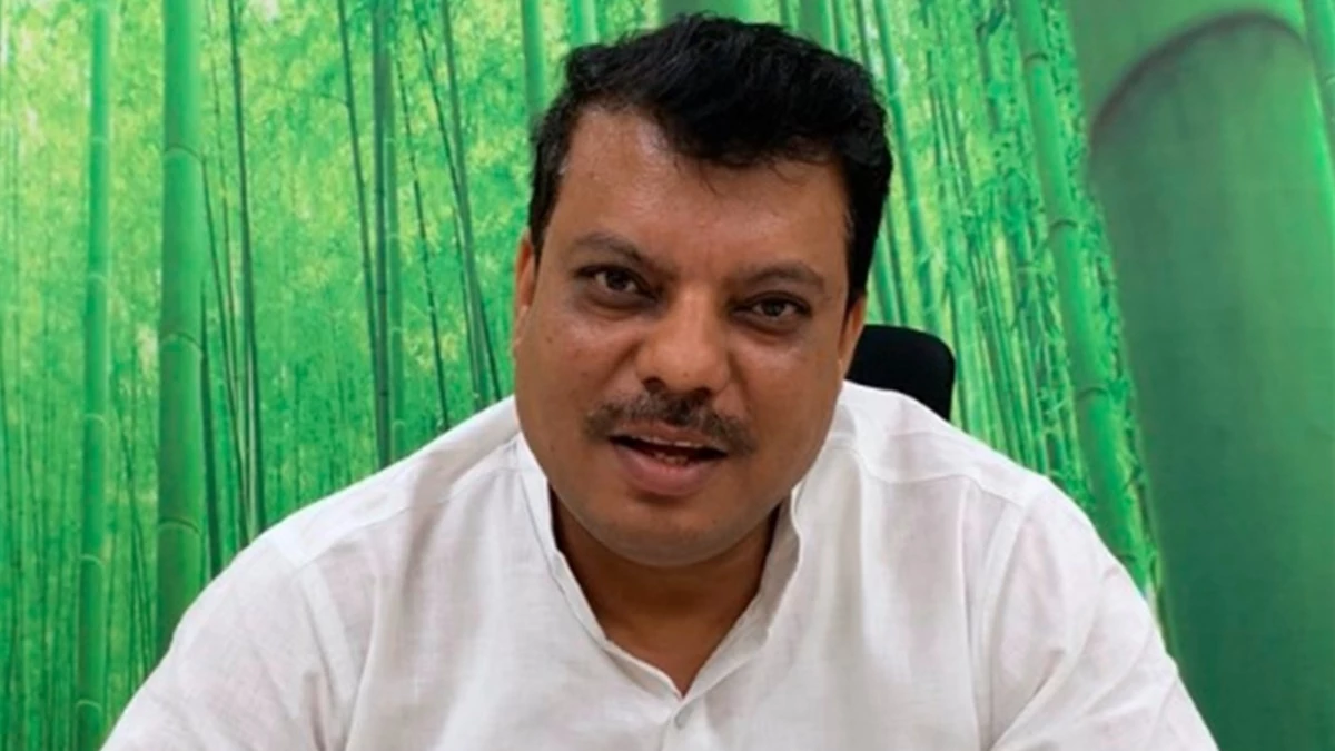 जनगणना से पहले कांग्रेस ने फिर आदिवासियों को बनाया मुद्दा, गैर हिंदू बताने का प्रयास