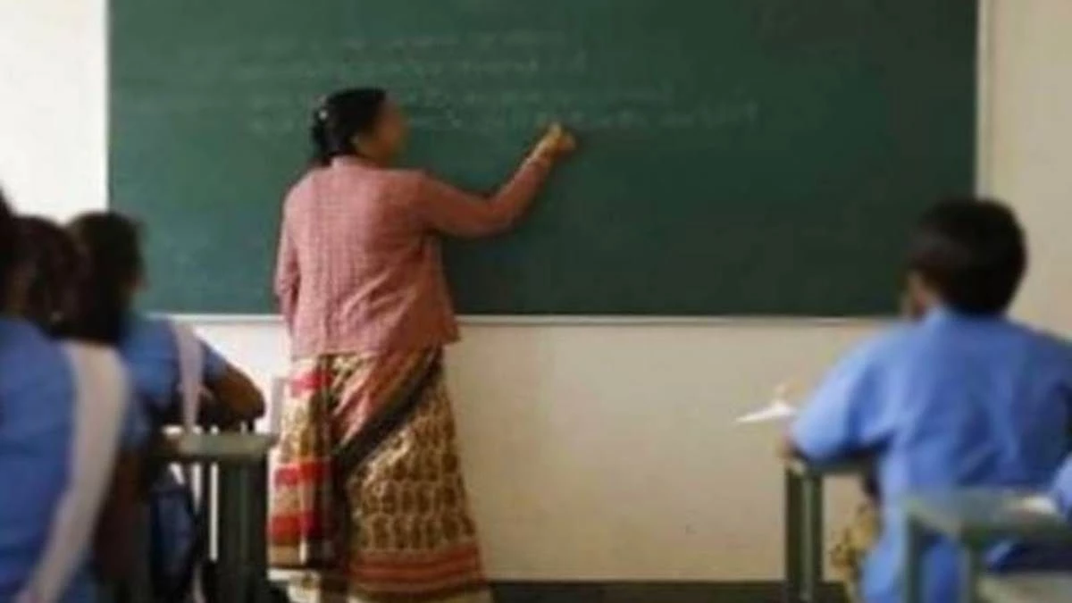 CG News: भगवान भरोसे व्यावसायिक शिक्षा की पढ़ाई... स्कूलों में किताबें पहुंचने के बाद भी नहीं शुरू हो पाई स्टडी