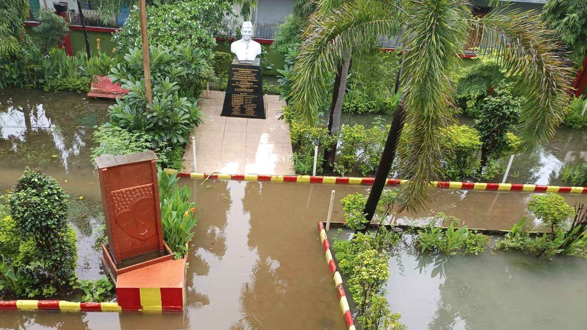 राजगढ़: सारंगपुर में सड़क बनी तालाब, पार्क भी डूबा; अस्पताल रोड के जलभराव से...