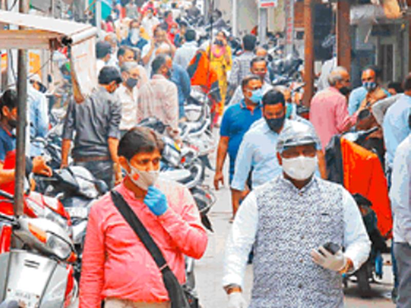 Parking In Sarafa Indore: त्योहार के व्यापार में जाम सड़कों का अडंगा, दुकानदारों की पार्किंग बंद करने की मांग