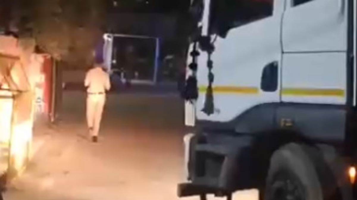 ग्वालियर के बिलौआ में डंपरों पर औचक कार्रवाई से हड़कंप, 16 ओवरलोड वाहन जब्त; क्रशर कारोबारी पहुंचे कलेक्टर के पास