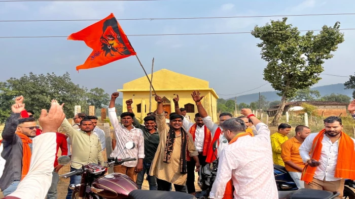 रतनपुर में चर्च उद्घाटन पर विवाद, हिंदू संगठनों का हंगामा, कार्यक्रम रद्द