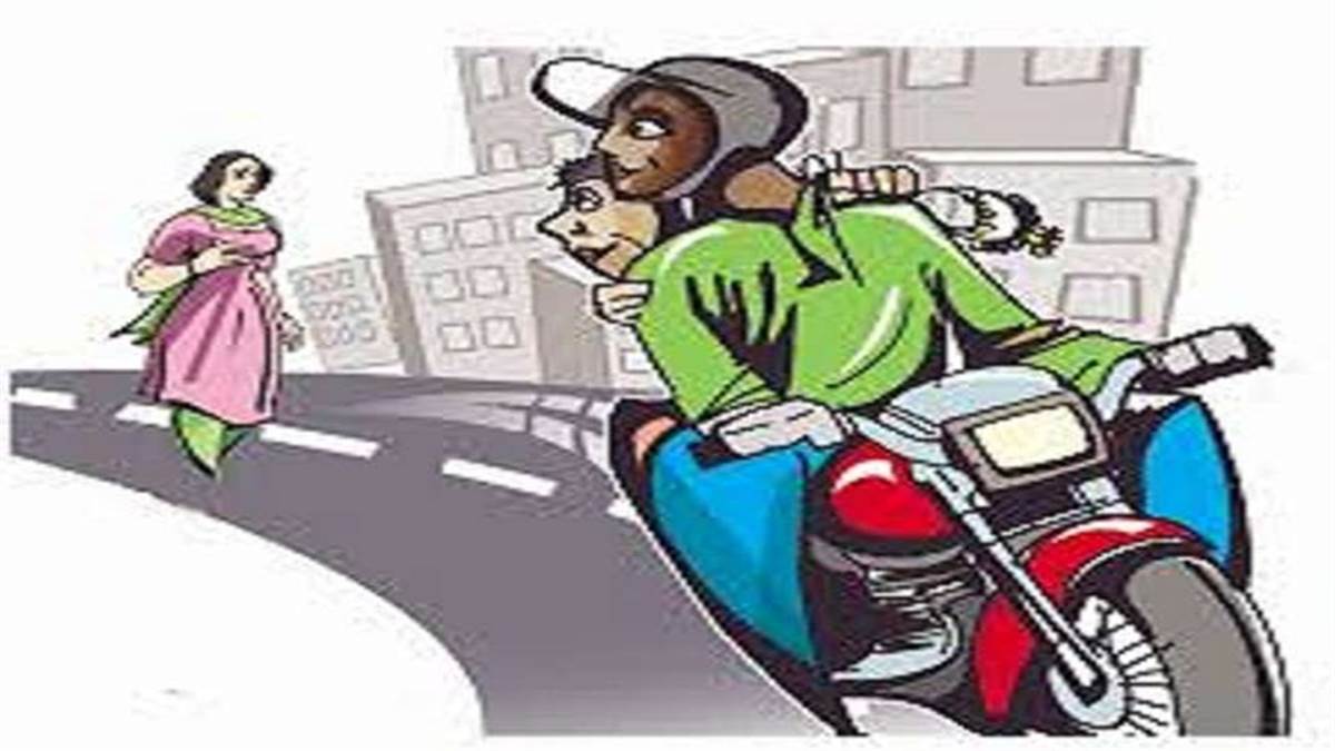 Bhopal Crime News: शहर में बाइक सवार लुटेरों का आतंक, महिला के गले से मंगलसूत्र छीना, टेलीकाम अधिकारी से मोबाइल लूटा