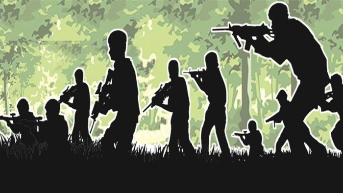 Chhattisgarh Naxal Encounter: छत्तीसगढ़ में बीजापुर-सुकमा बॉर्डर पर पुलिस और नक्सलियों में मुठभेड़