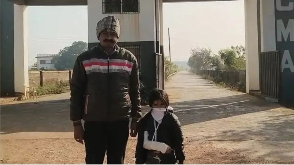 सतना के स्कूल में शर्मनाक 'कांड', होमवर्क अधूरा रहने पर शिक्षिका ने जड़ा थप्पड़, मासूम का हाथ हुआ फ्रैक्चर