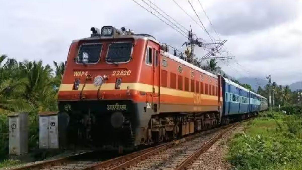 Khandwa News: जबलपुर-पुणे साप्ताहिक ट्रेन की अवधि बढ़ाई, यात्रियों को मिलेगी सुविधा