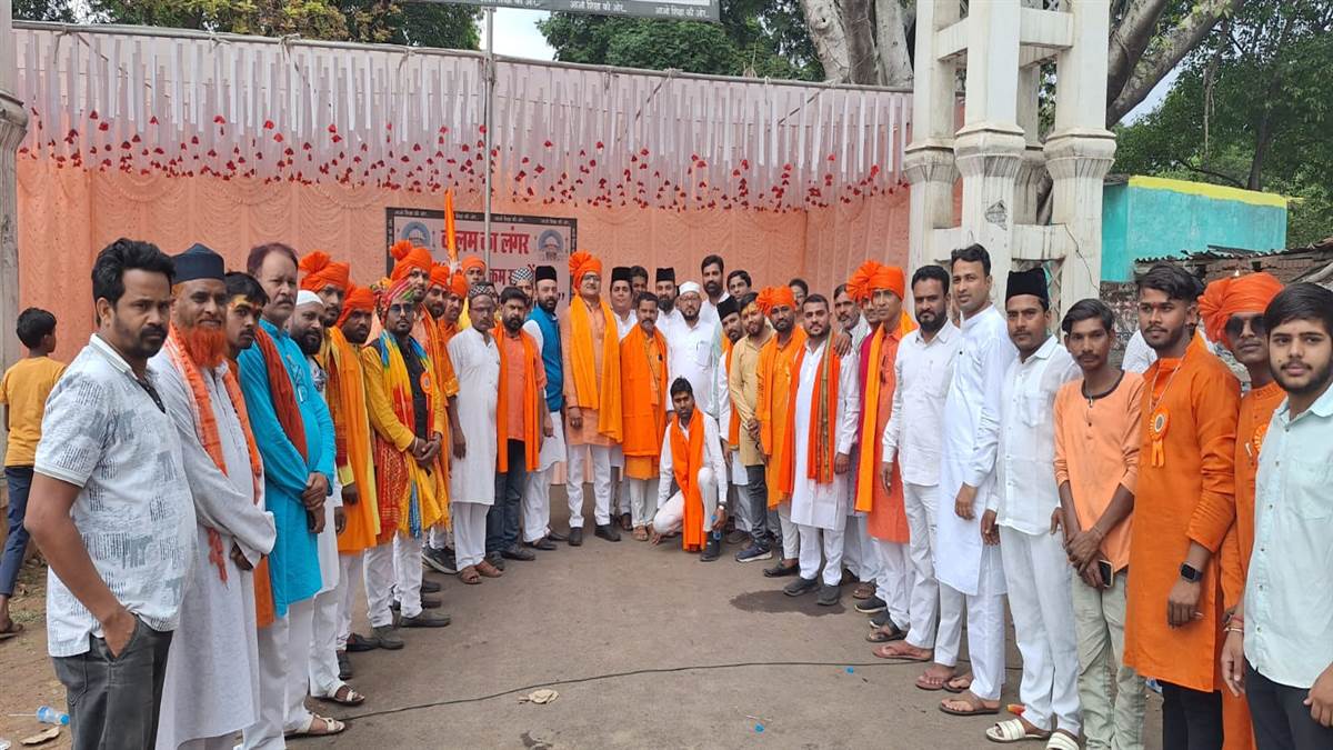 हिन्दू नववर्ष के पूर्व निकाली गई शोभायात्रा