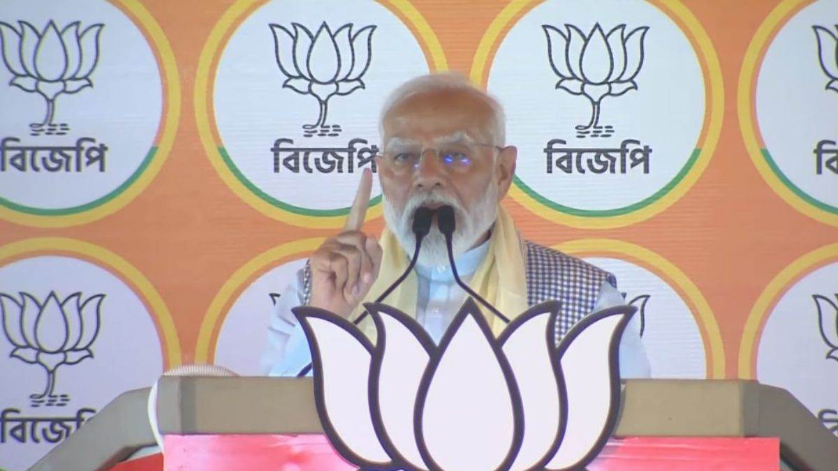 PM मोदी ने की बंगाल की जनसभा में उठाया संदेशखाली का मुद्दा, बोले- TMC ने अपराधियों को दिया लाइसेंस
