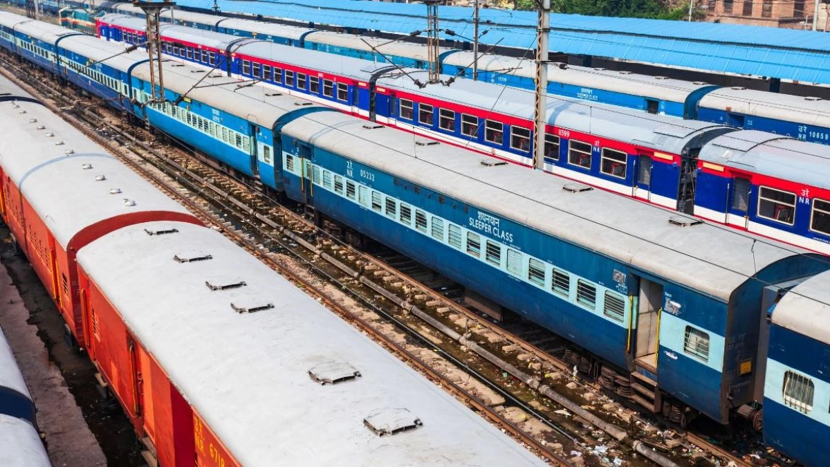Summer Special Train: अप्रैल में साप्ताहिक समर स्पेशल ट्रेनों का एलान… यहां है रूट, टाइमिंग और स्टॉपेज की पूरी जानकारी