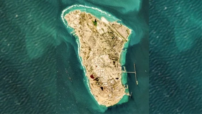 ट्रंप का 'ऑपरेशन ईरान' शुरू! डेडलाइन खत्म होते ही आसमान से बरसी आग, खार्ग द्वीप और कोम में भारी तबाही