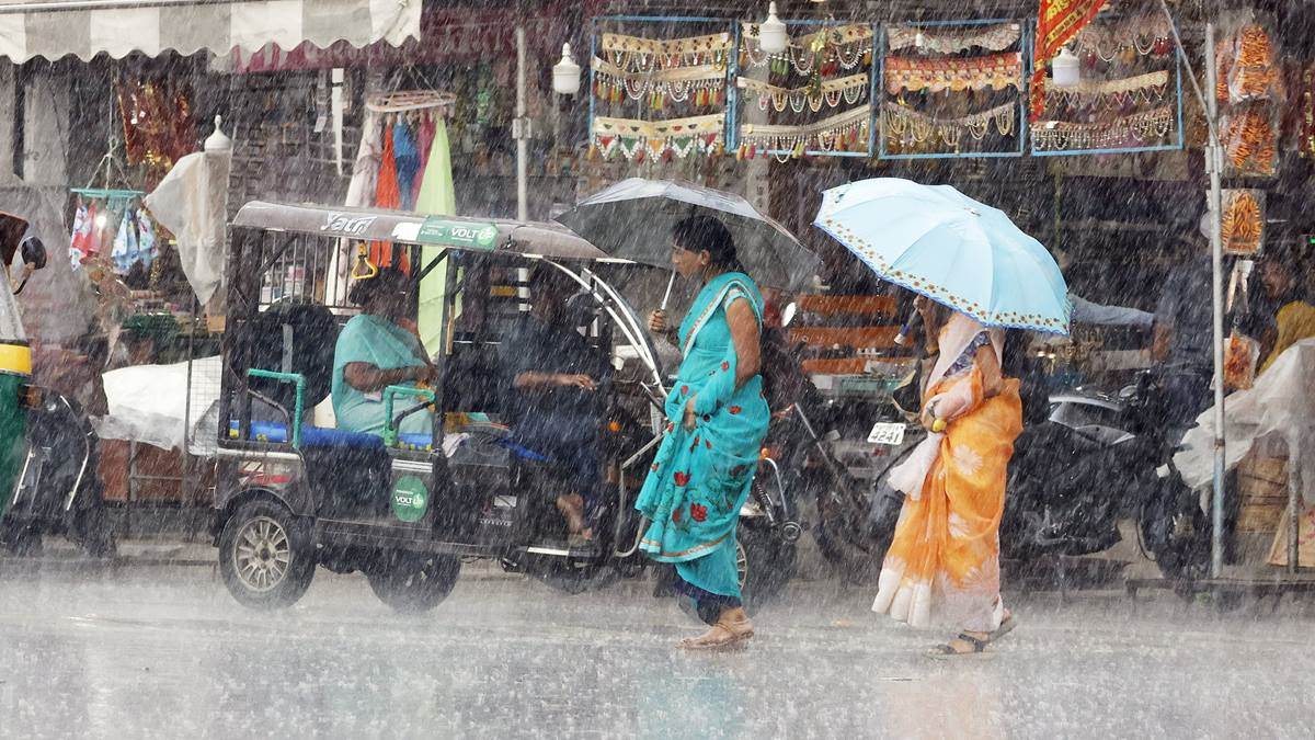 Indore Weather Update पिछले 24 घंटे में इंदौर के रीगल क्षेत्र में 61