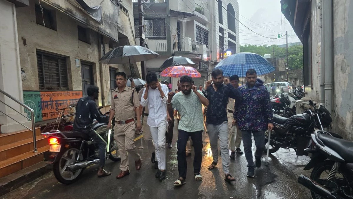 Muharram Juloos: सोशल मीडिया पर दी जान से मारने की धमकी, मोहर्रम के जुलूस में किया हंगामा, तीन गिरफ्तार