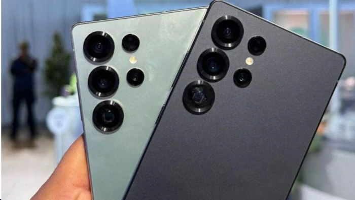 Samsung Galaxy S26 Ultra का स्‍पेस‍िफ‍िकेशन हुआ लीक... Iphone वालों के उड़ेंगे होश, दमदार प्रोसेसर के साथ आ रहा नया फोन