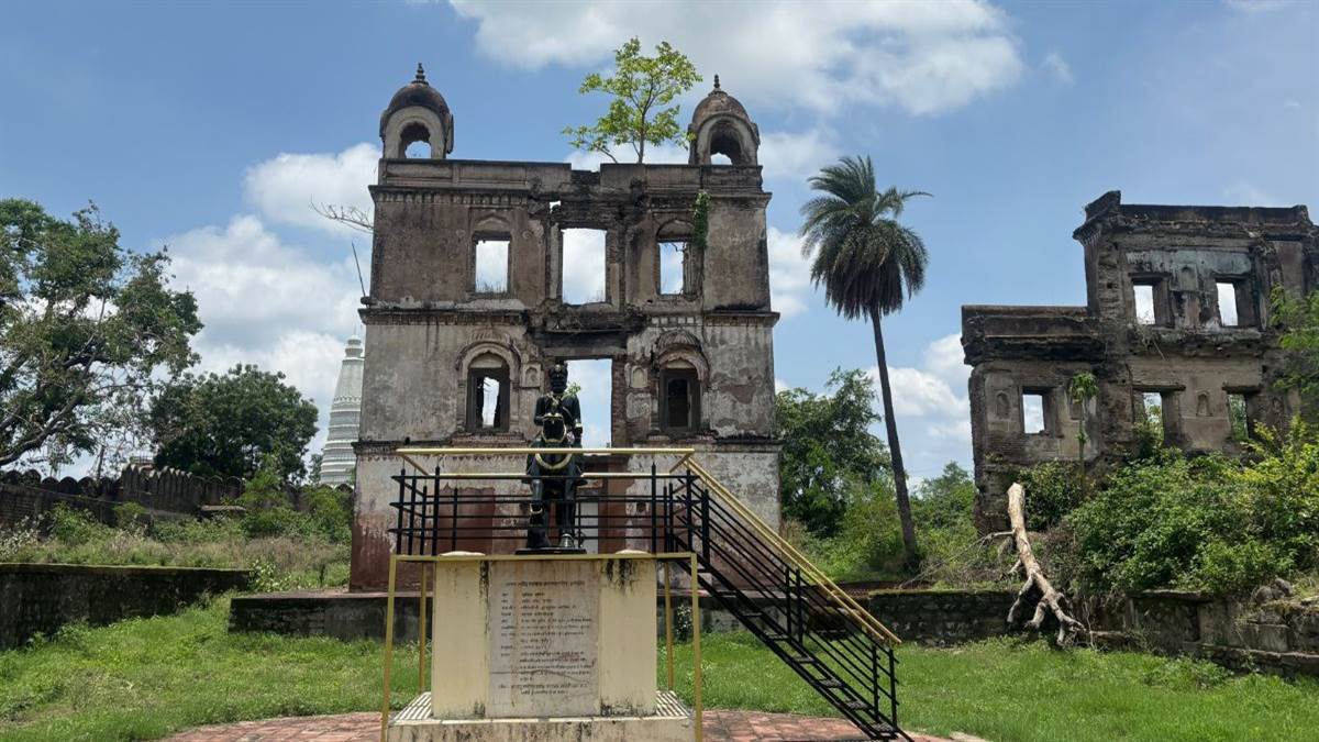 धार के स्वतंत्रता सेनानी राजा बख्तावर सिंह की धरोहर पर संकट, अमझेरा किले का चौमुखा महल जर्जर, ढहने का खतरा