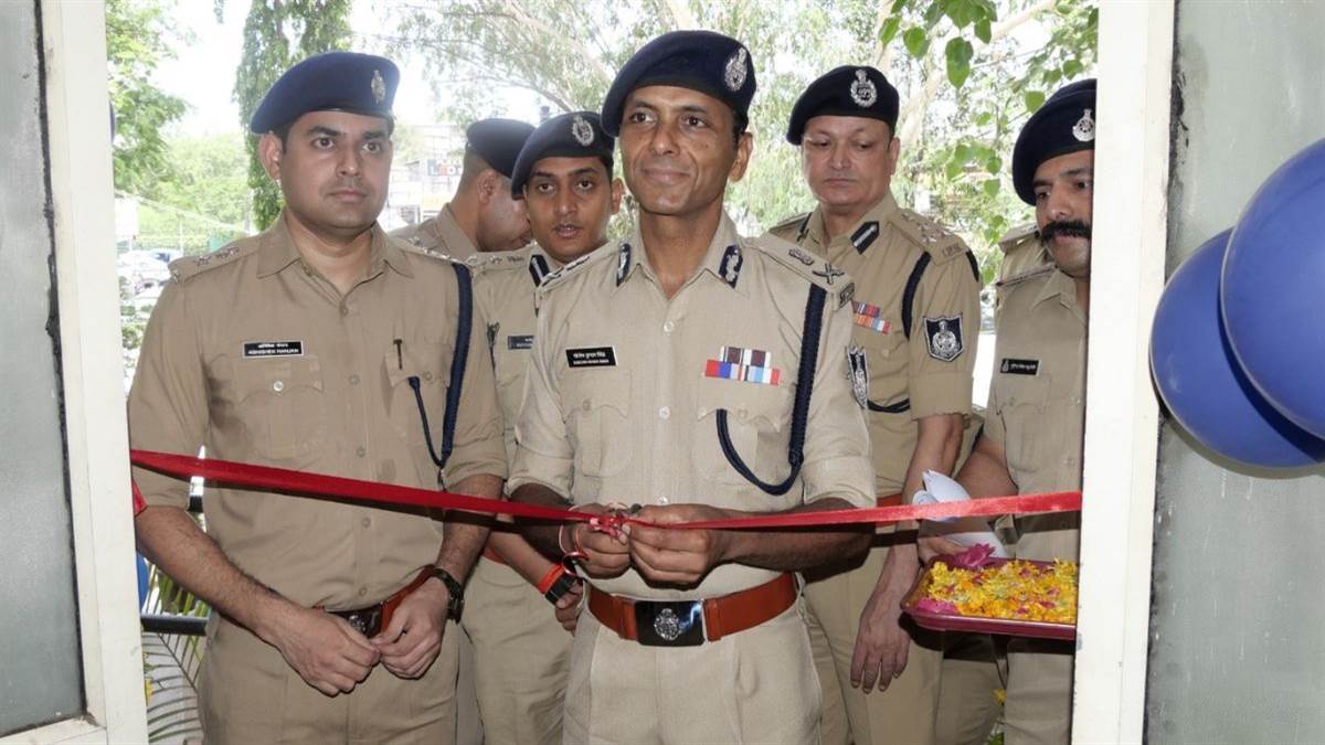 इंदौर में पांच थानों में शुरू हुई ईसीआईटी साइबर हेल्प डेस्क, साइबर फ्रॉड की शिकायत पर तुरंत मिलेगी मदद