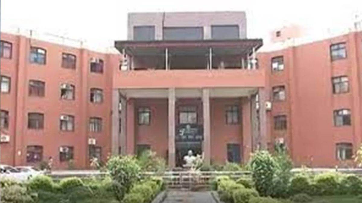 ग्वालियर निगम परिषद बैठक में चर्चा की जगह हंगामा, बीजेपी-कांग्रेस पार्षदों के बीच आई हाथापाई की नौबत