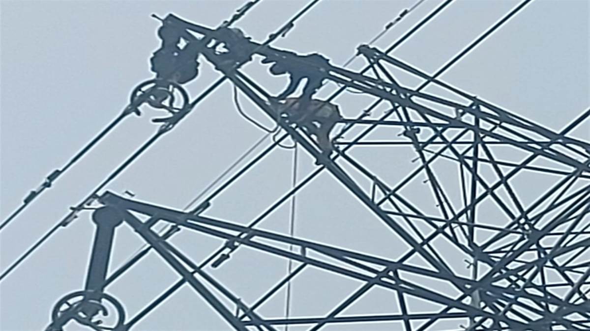 MP Power Transmission Company ट्रांस्को के कर्मियों ने अनूपपुर में 45