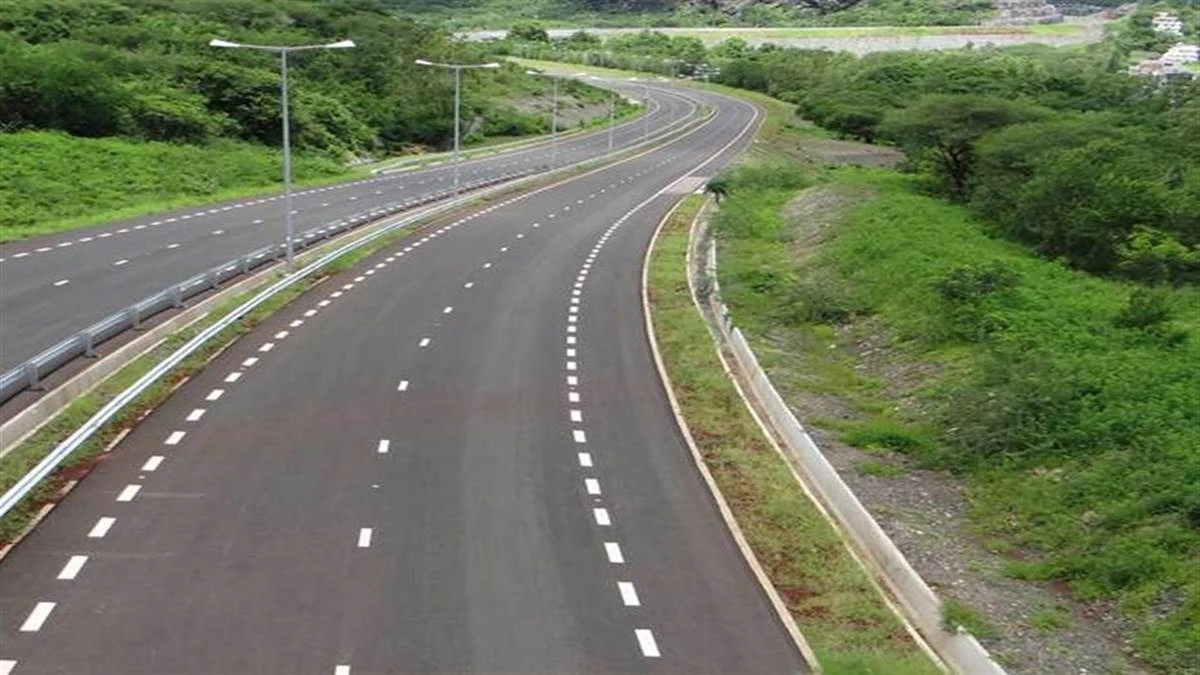 Indore Ring Road: इंदौर में पूर्वी रिंग रोड के लिए जंगल से काटे जाएंगे साढ़े पांच हजार पेड़