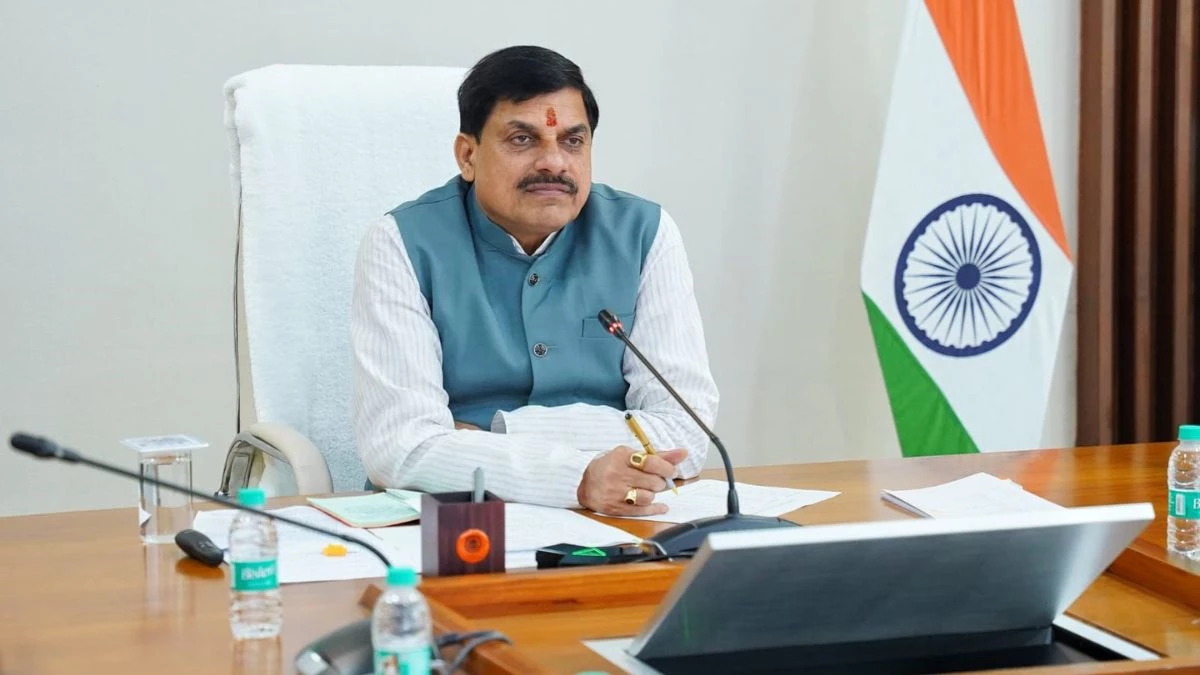 सीएम मोहन यादव बाढ़ से जूझ रहे छत्तीसगढ़ की मदद के लिए आए आगे, भेजी आर्थिक सहायता और राहत सामग्री