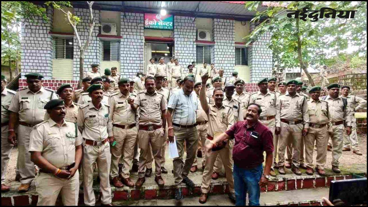 एमपी के वनरक्षकों को राहत, एप से हाजिरी पर लगी रोक, दफ्तरों में ऑनलाइन तो जंगल में रजिस्टर से लगेगी अटेंडेंस