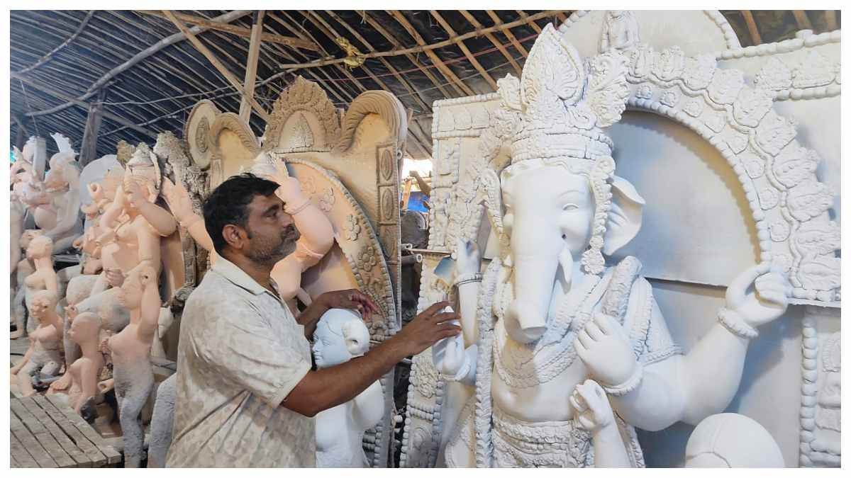 1000 छातों से सजेगा पंडाल और विराजेंगे 'लालबाग के राजा', शक्तिपीठों के दर्शन भी जानिए कोरबा में क्या होगा खास